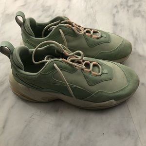 Women’s streetwear mint green puma shoes